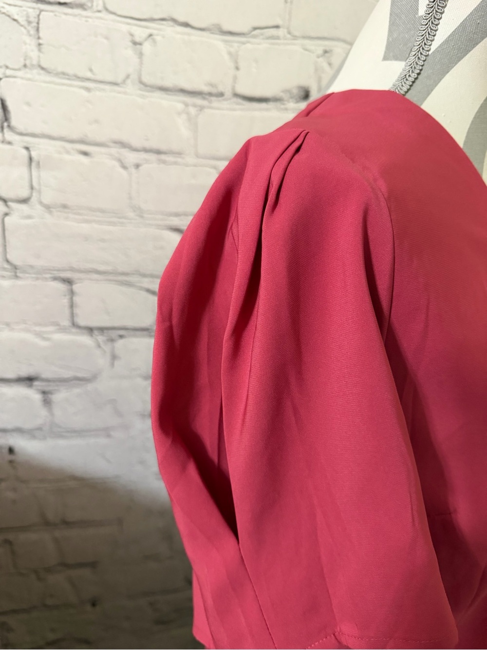 Express Blouse - Picture 2 of 7